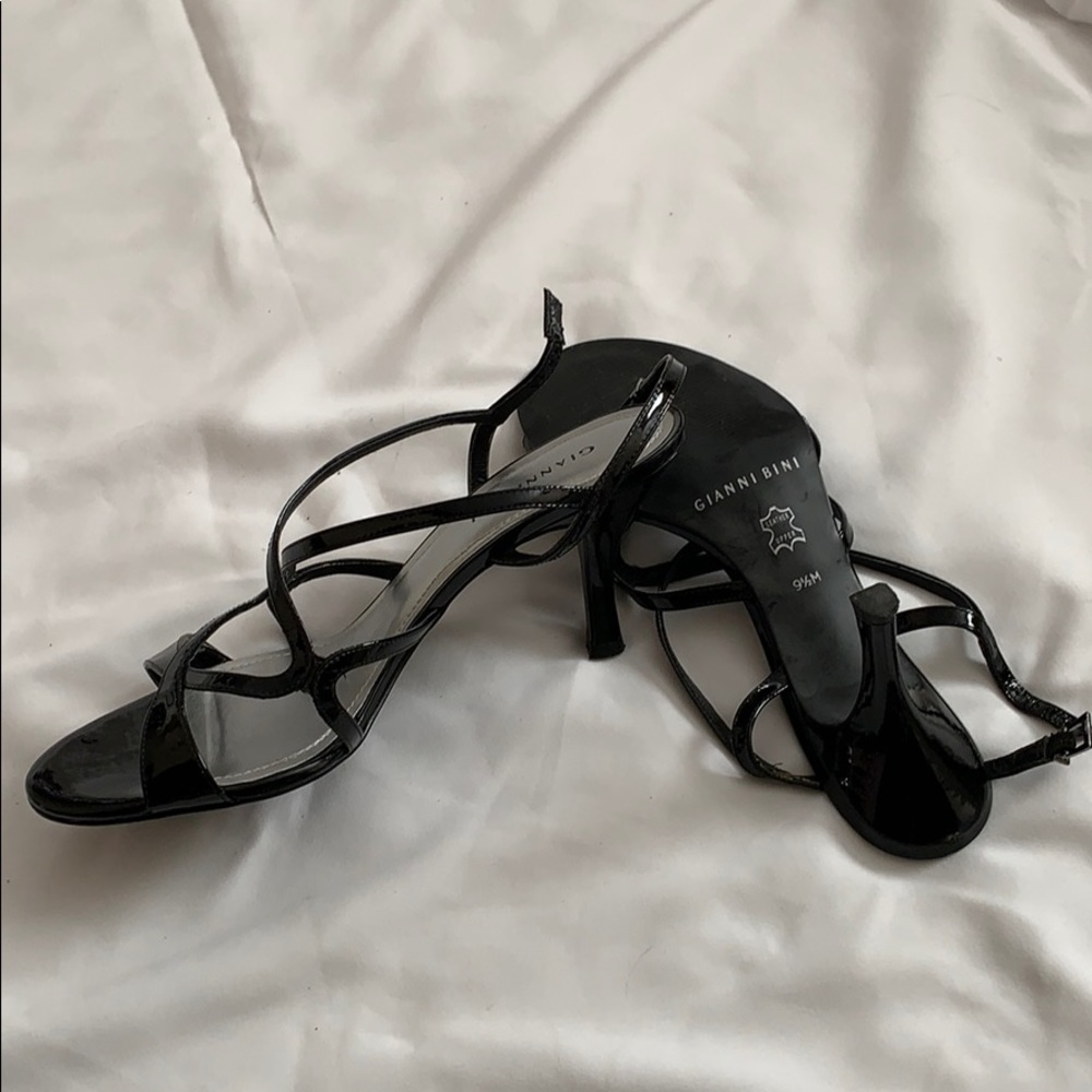 Beautiful Heel Sandals - Picture 3 of 3